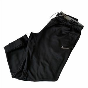 Nike therma tapered sweatpants